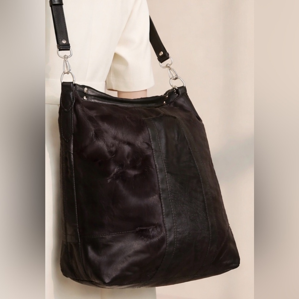P’elle Italian Elegant Black Leather and fur Women's Bag